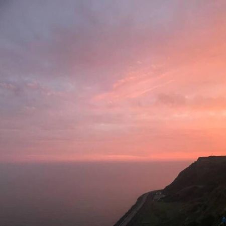 Denelea - Stunning Sea Views! Scarborough Exteriér fotografie