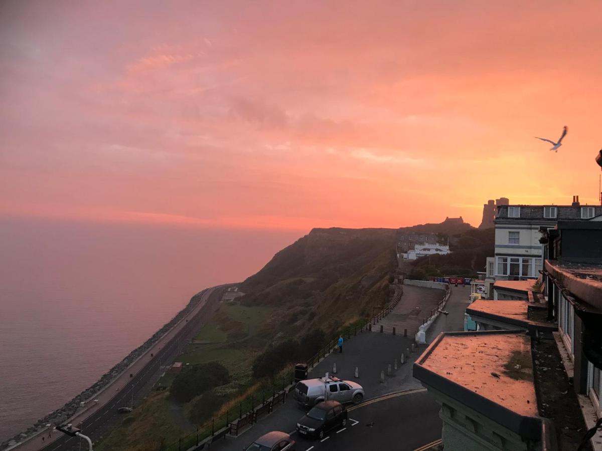 Denelea - Stunning Sea Views! Scarborough Exteriér fotografie